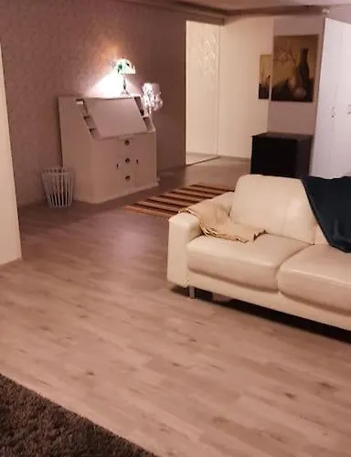 Noin 55m2 Perusvarustein. דירה *