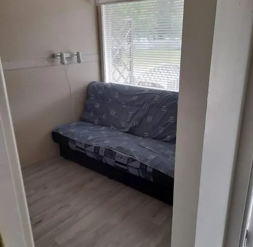 Noin 55m2 Perusvarustein. Knivsund